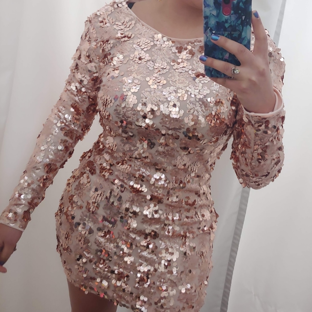 Bombshell by Sindy Chobin